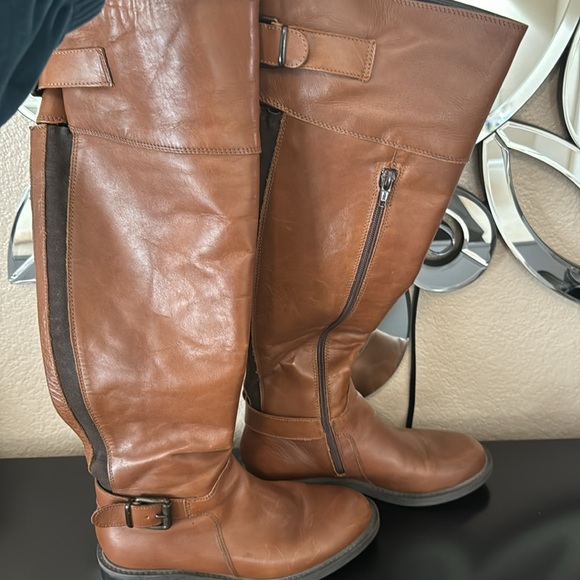 Aldo women’s knee boot. US 6.5, Eur 37. In great shape. Zip side and adjusts - Picture 2 of 8